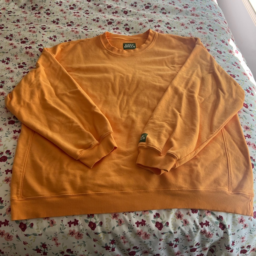 Daily Drills XS/S Tajin oversized crew never worn